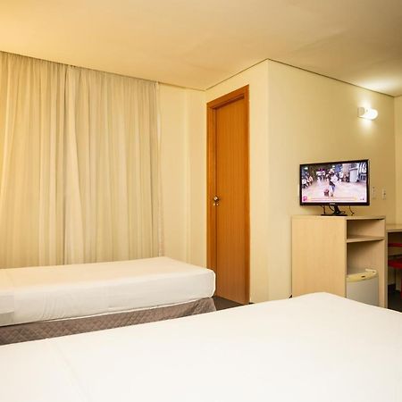 Ibis Styles Belem Batista Campos Hotell Exteriör bild