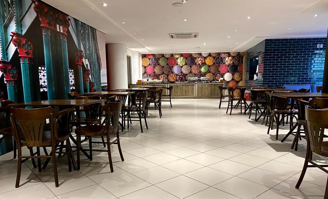 Ibis Styles Belem Batista Campos Hotell Exteriör bild