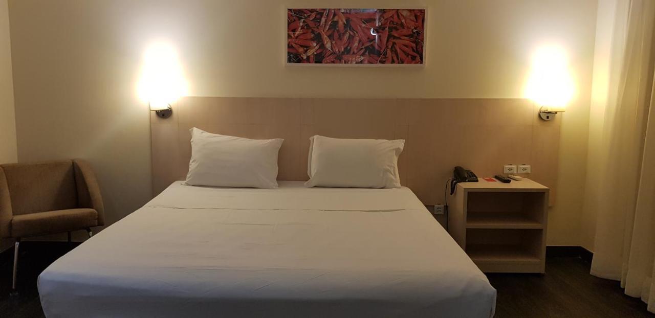 Ibis Styles Belem Batista Campos Hotell Exteriör bild