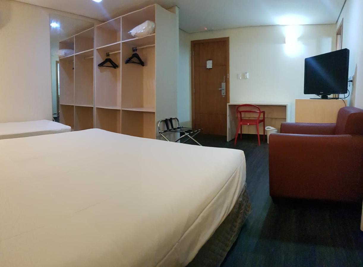 Ibis Styles Belem Batista Campos Hotell Exteriör bild