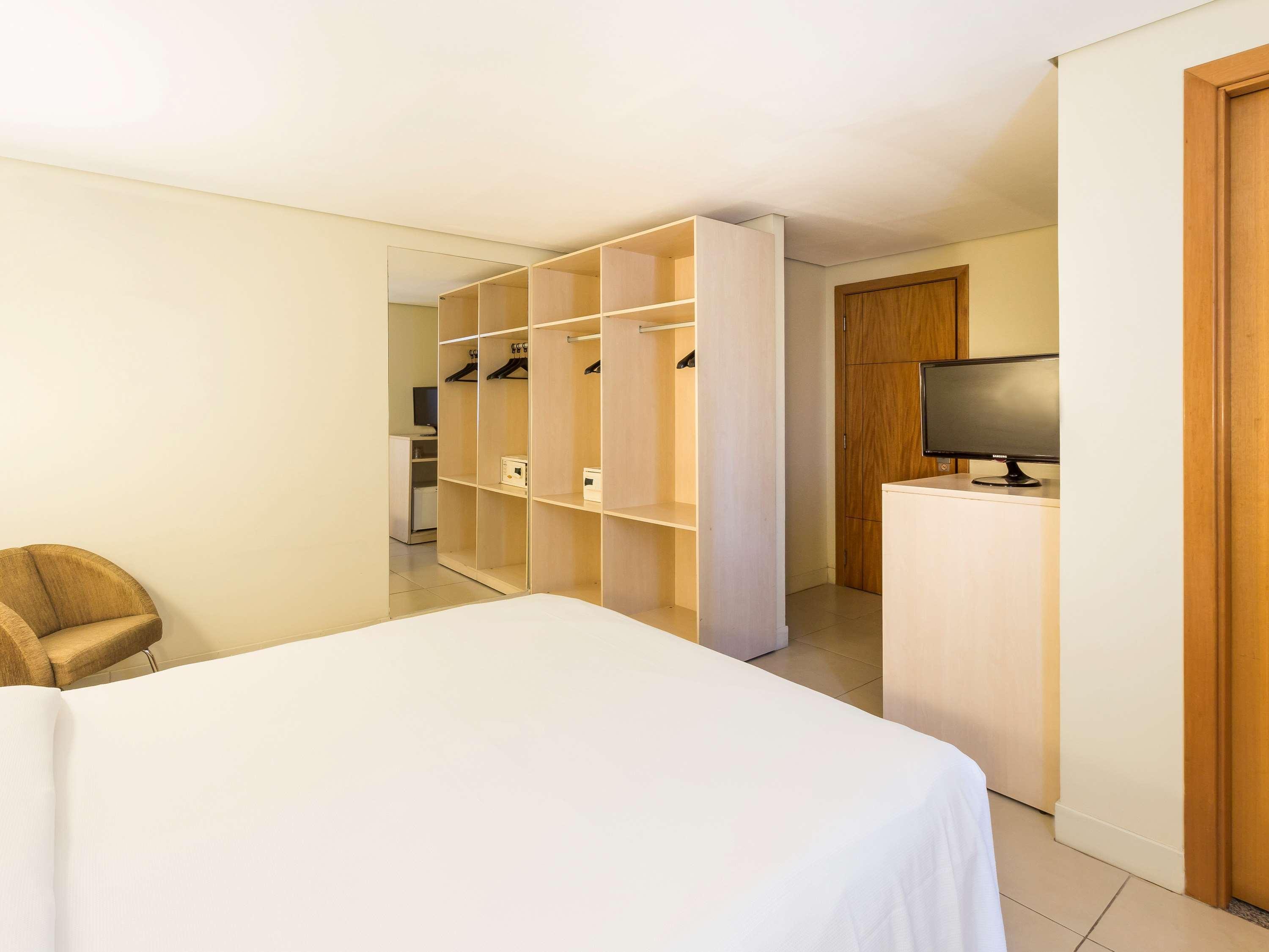 Ibis Styles Belem Batista Campos Hotell Exteriör bild