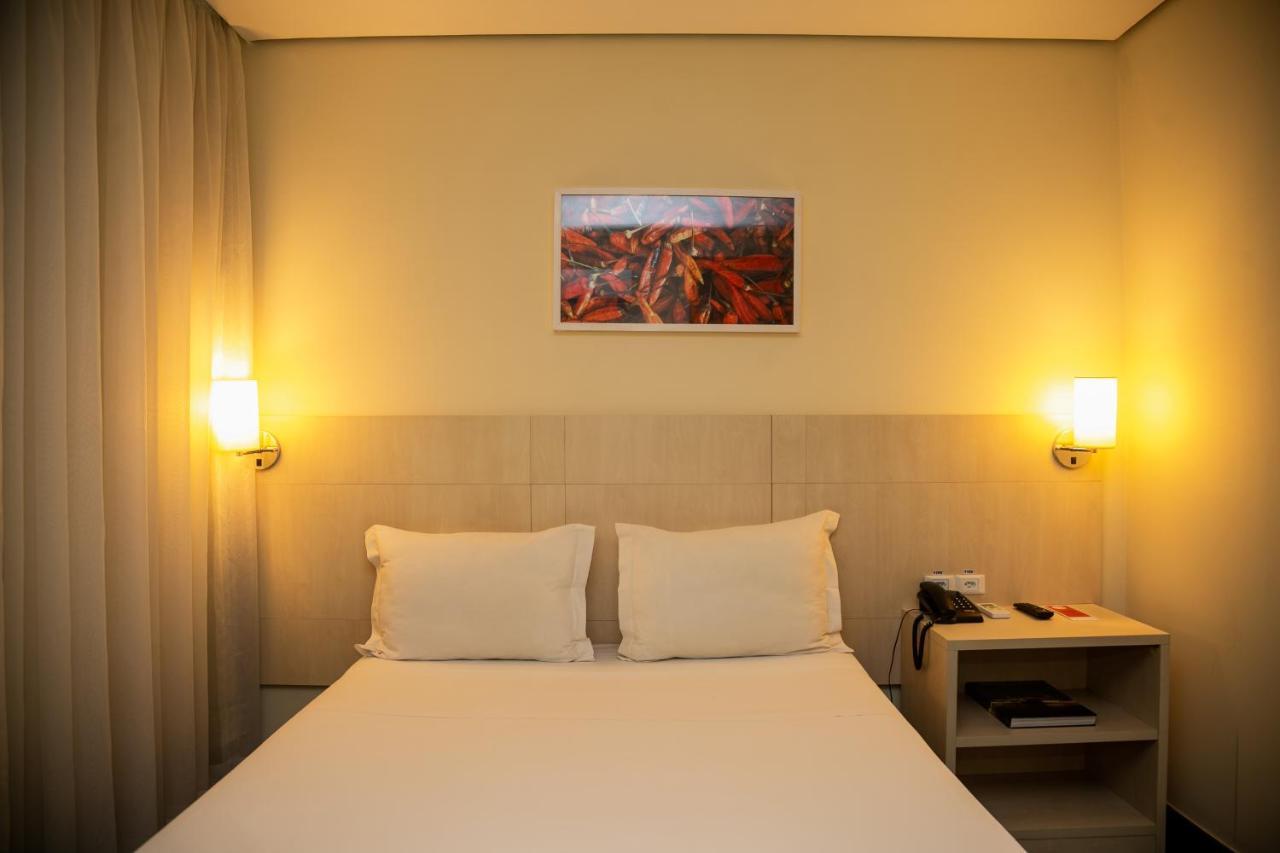 Ibis Styles Belem Batista Campos Hotell Exteriör bild