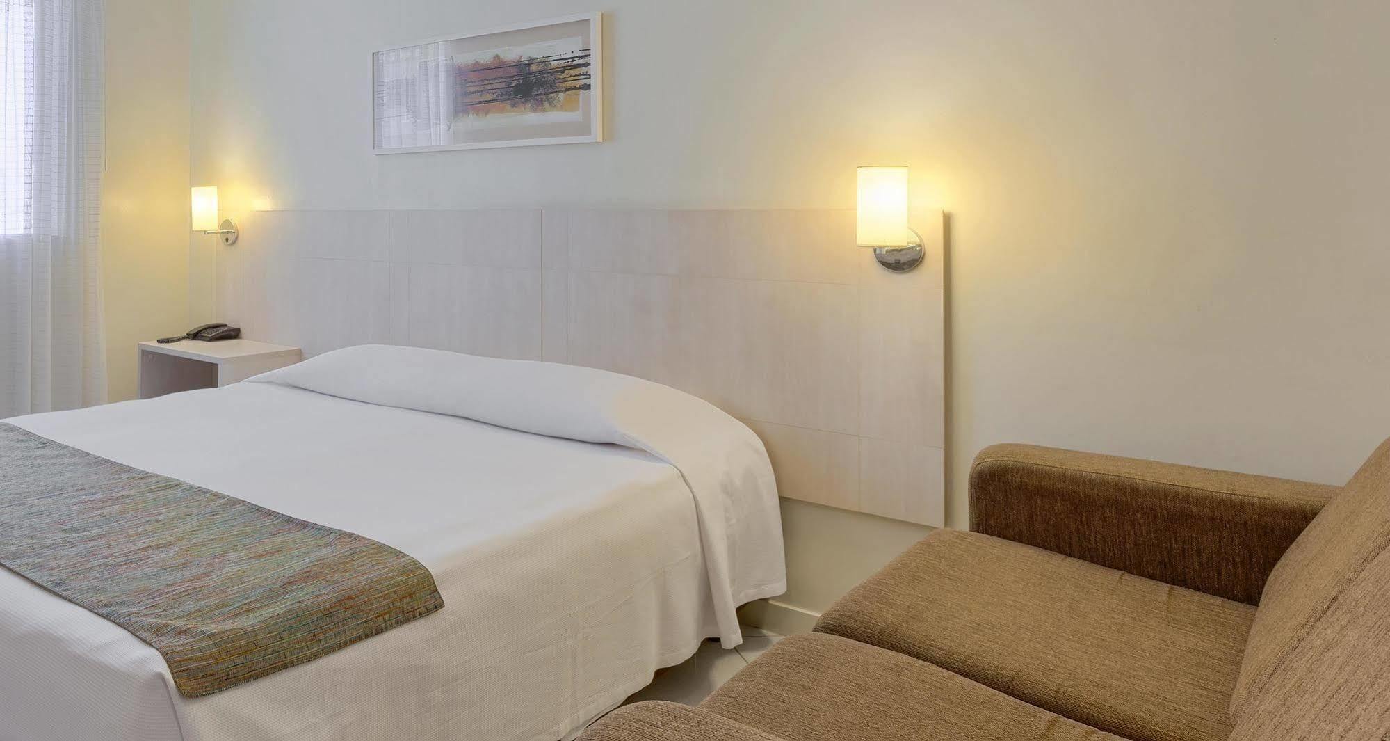 Ibis Styles Belem Batista Campos Hotell Exteriör bild